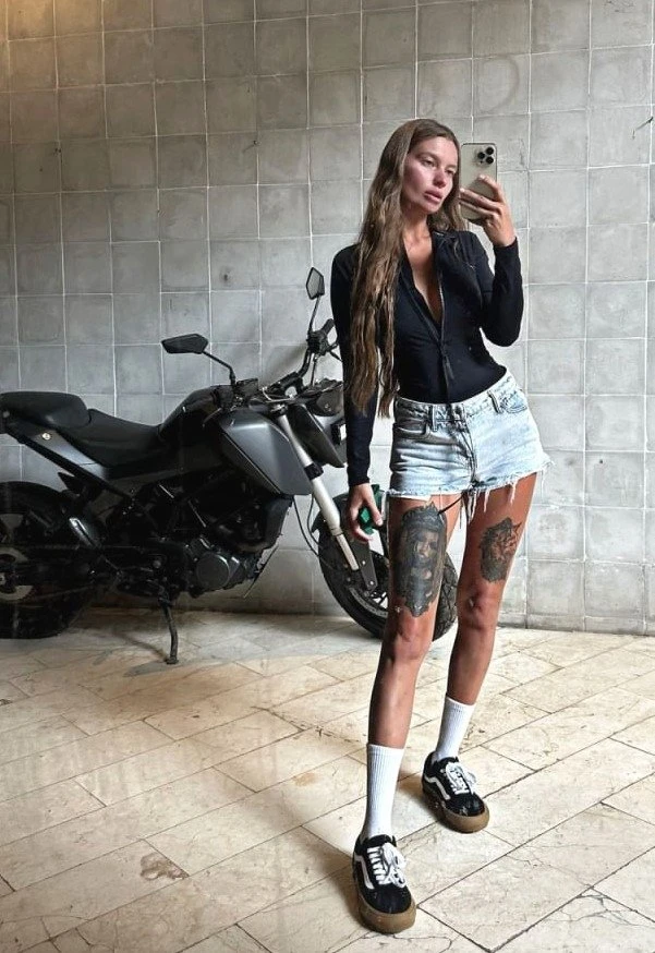 Penny Filth Fanatic – Russian escort in Hong Kong — 6 / 9