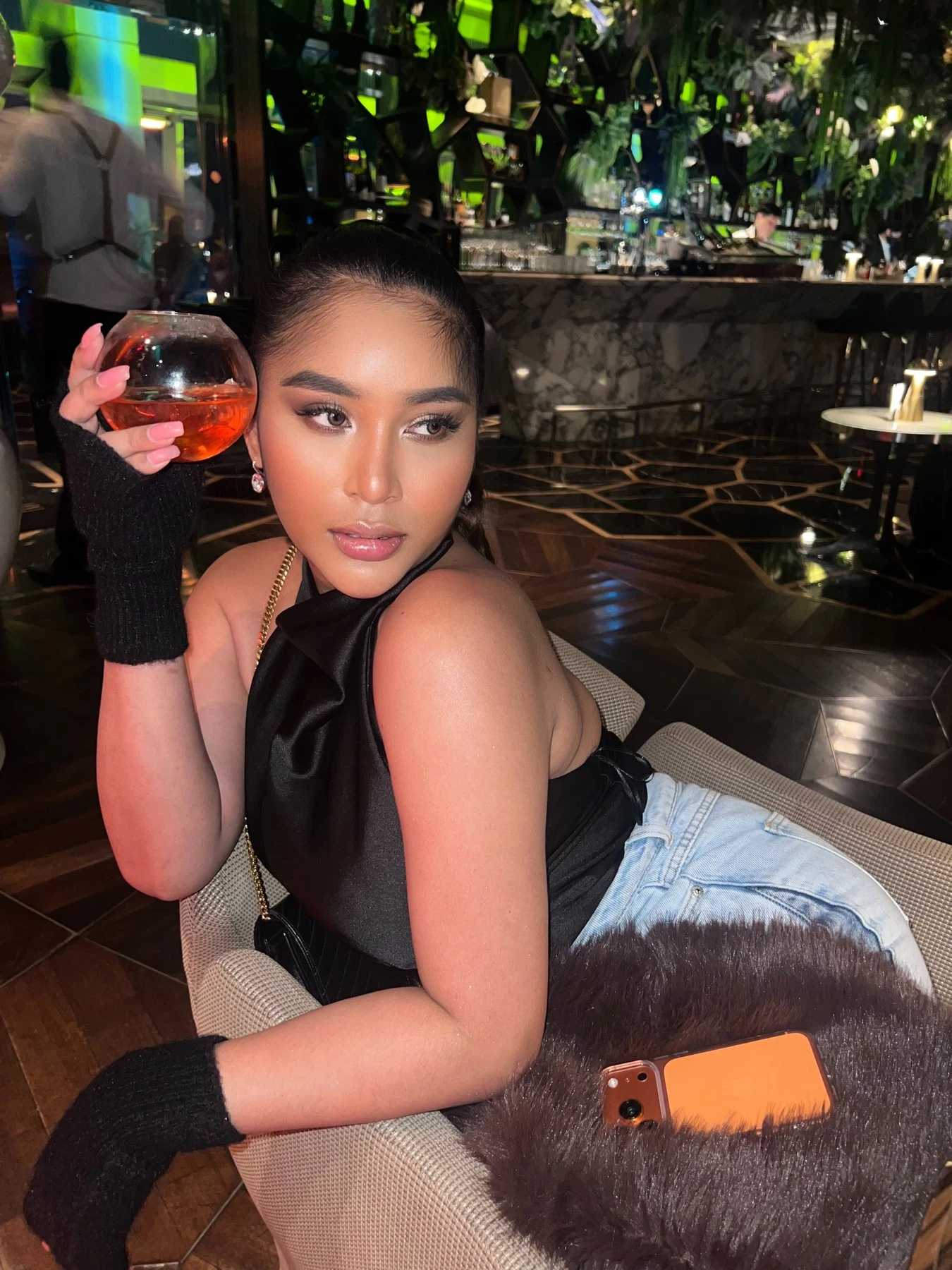 Biancalove – Filipino escort in Hong Kong — 14 / 31