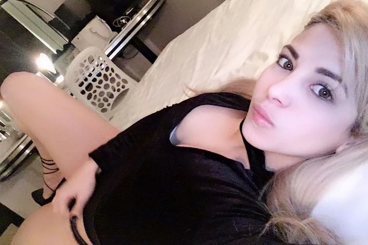 Star – Colombian escort in Hong Kong — 10 / 16