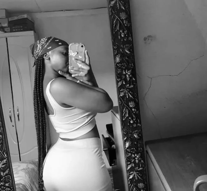 Stella – South African escort in Bangalore — 6 / 7