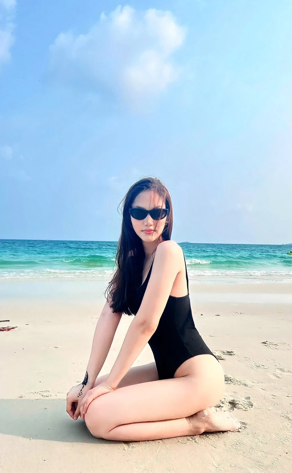 Mingming – Thai escort in Hong Kong — 12 / 19