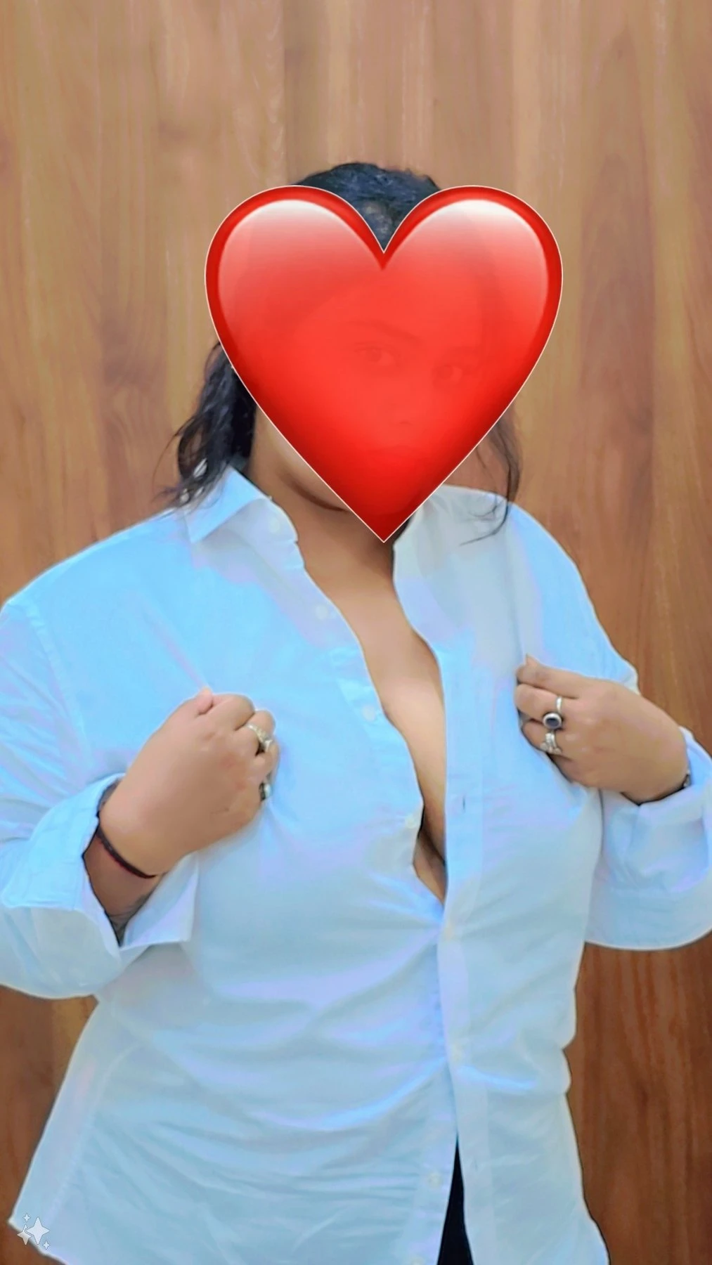 Somika Cam and Real Meet – Indian escort in Gurgaon — 11 / 12