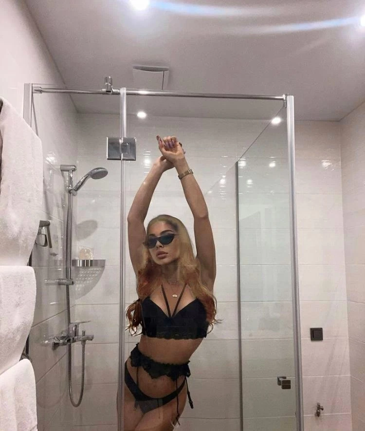 Monika – Russian escort in Yerevan — 5 / 6