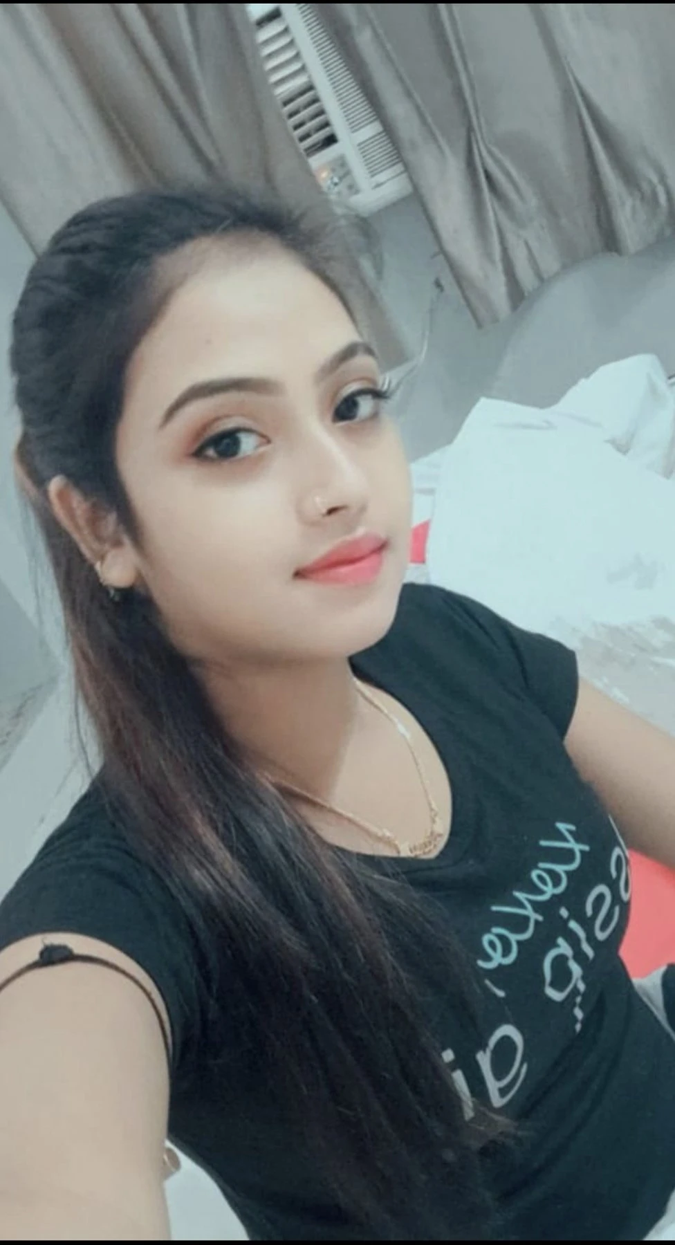 Jigisha Cam show & Real Meet – Indian escort in Chennai — 3 / 5