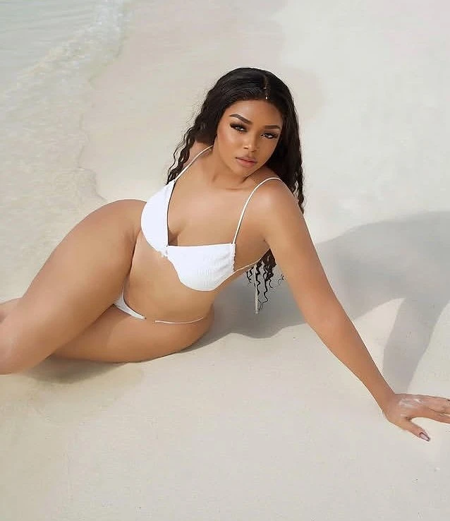 Shina – South African escort in Ahmedabad — 7 / 8