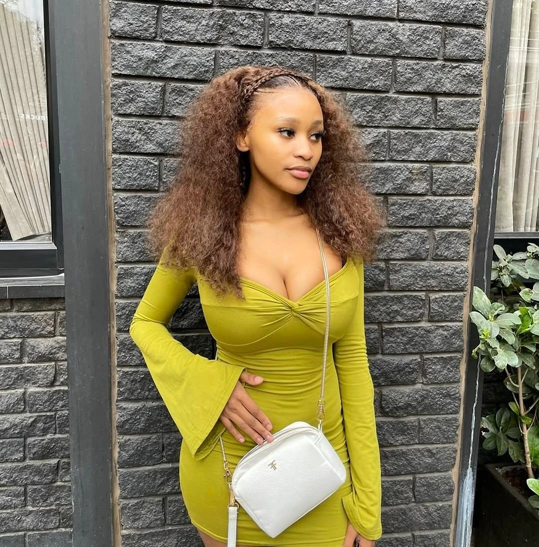 Big Boobs Nice Body Girl Norah – Burkinabe escort in Ahmedabad — 7 / 10