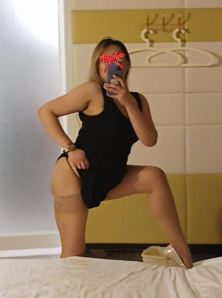 Hottie 69 – Indonesian escort in Hong Kong — 2 / 14