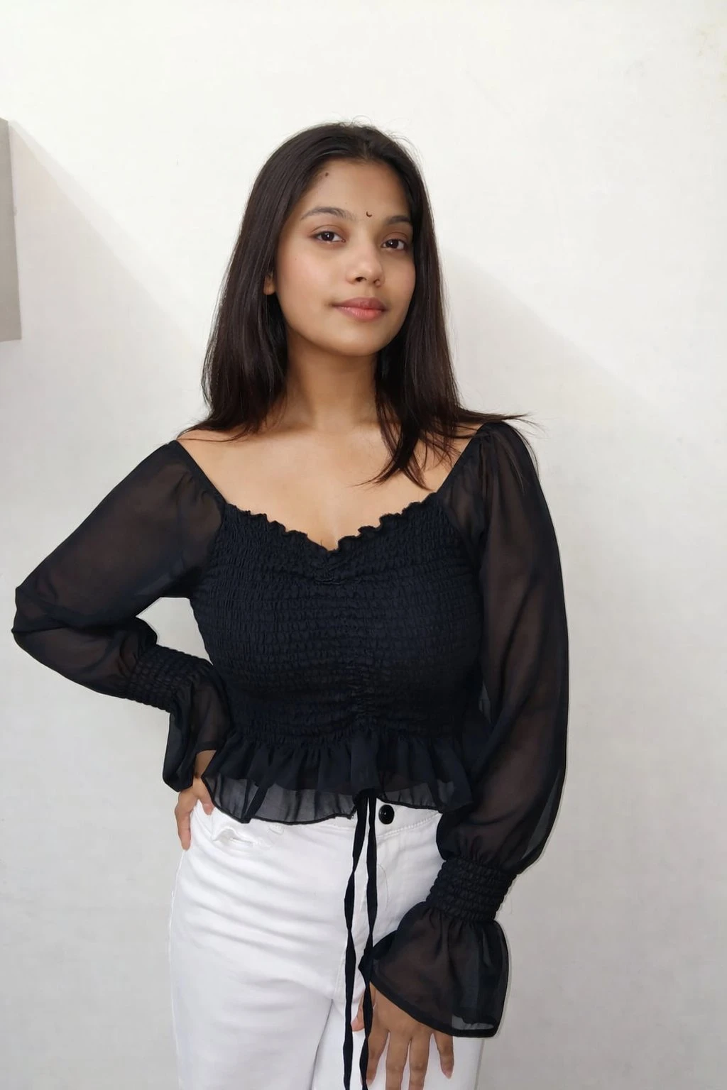 Most Trusted Escorts Pay Cash to Girl – Indian escort in Bangalore — 2 / 5