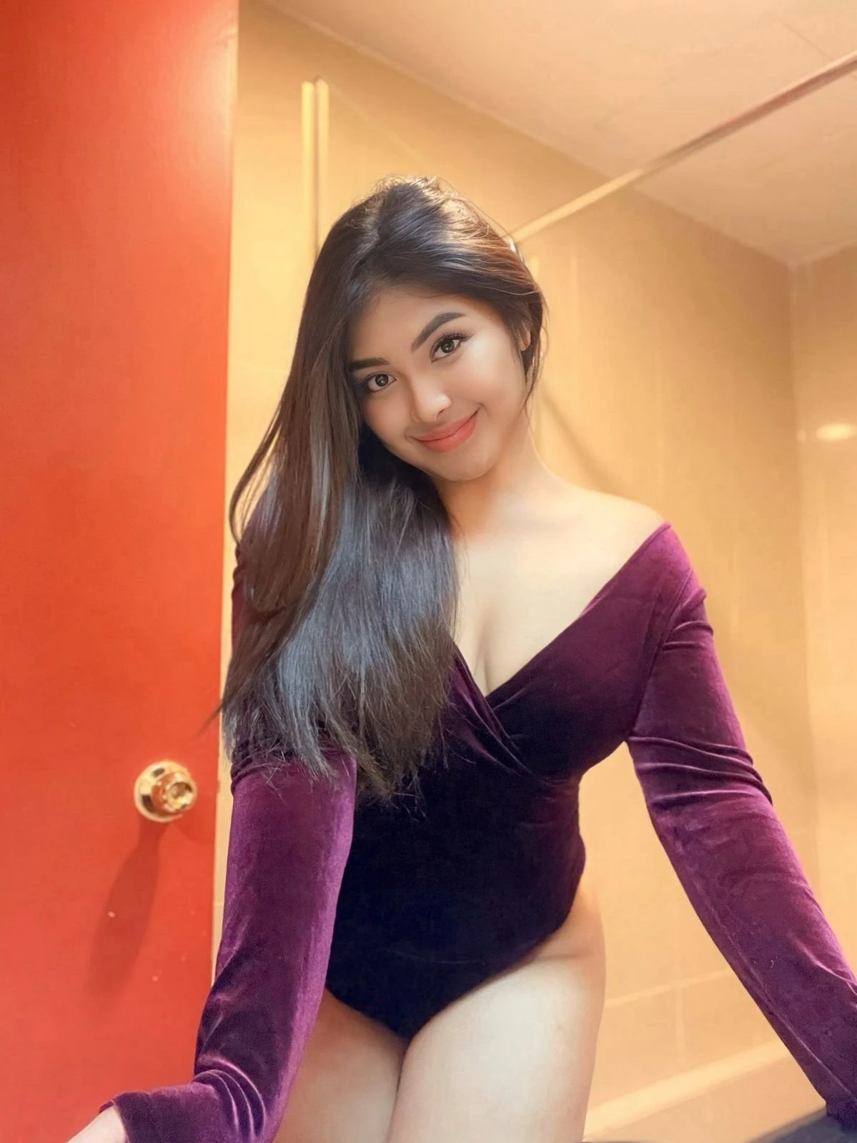 Tasya 20 Yrs Old PARTYGIRL – Indonesian escort in Hong Kong — 4 / 6