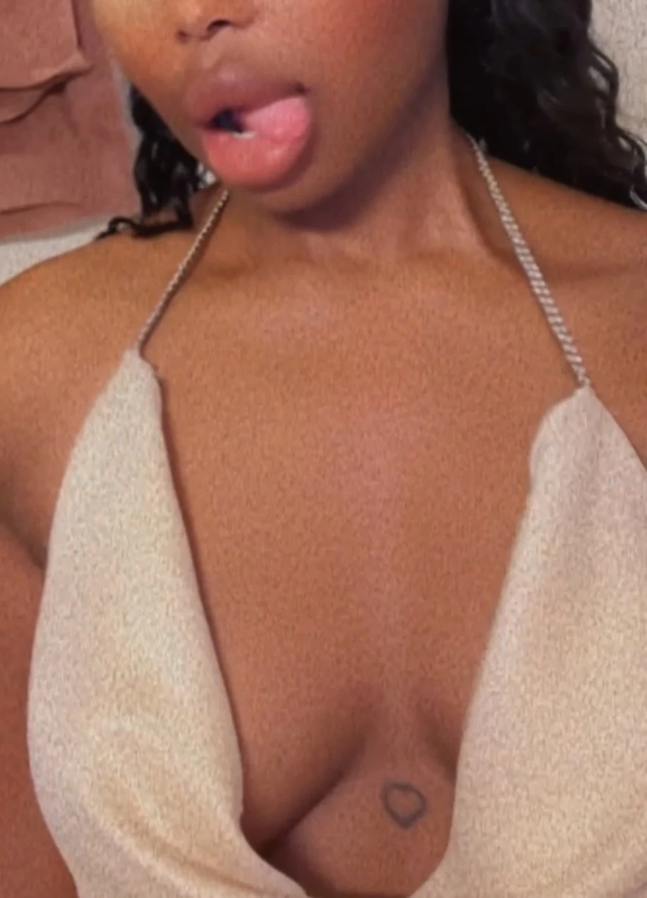 Mya Paris – French escort in Santo Domingo — 10 / 20