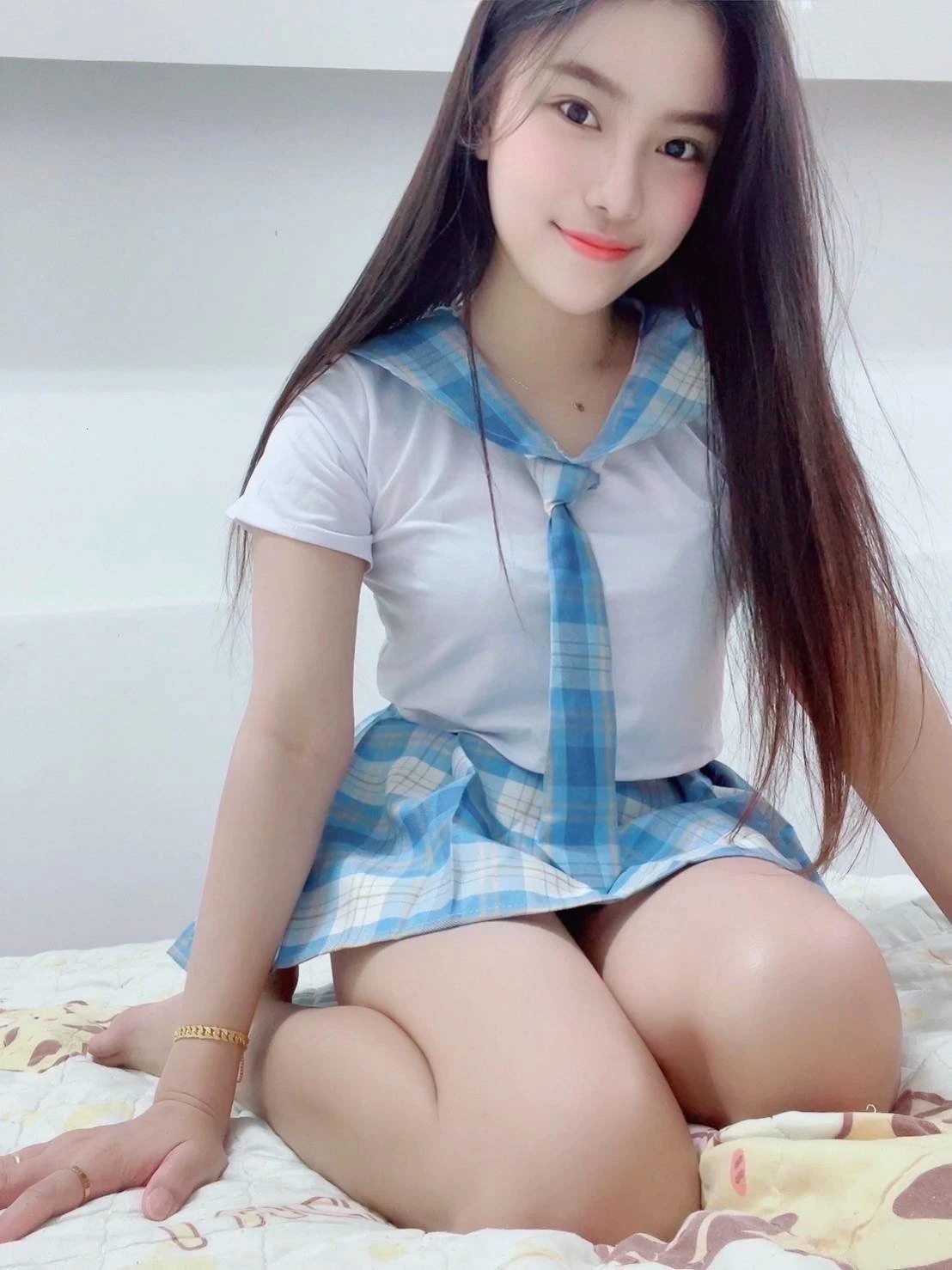 Pree – Thai escort in Hong Kong — 2 / 3