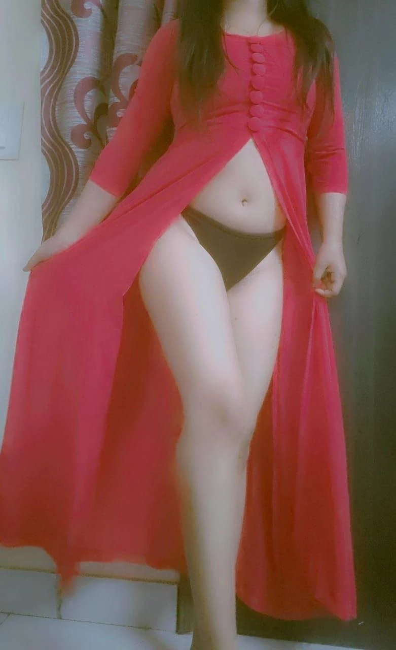 Ishita Gupta – Indian escort in Bangalore — 3 / 6