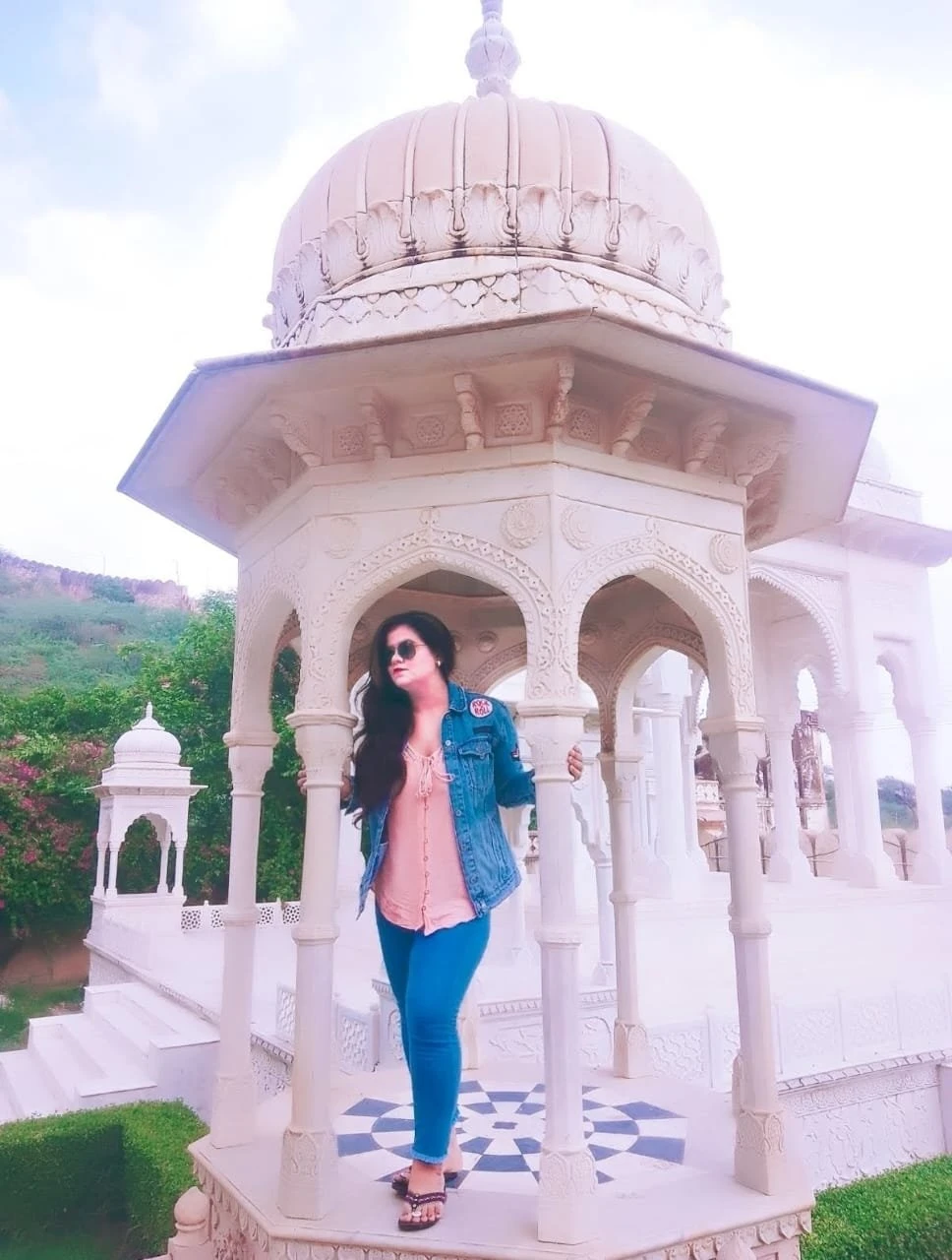 Ishika Sharma Independent Girl – Indian escort in Chandigarh — 2 / 6