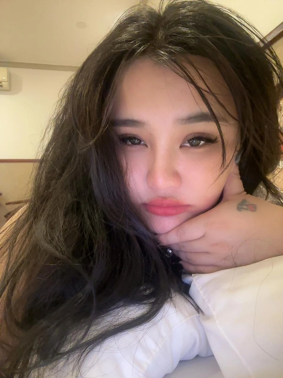 Lisa Uotcall – Vietnamese escort in Tirana — 5 / 6