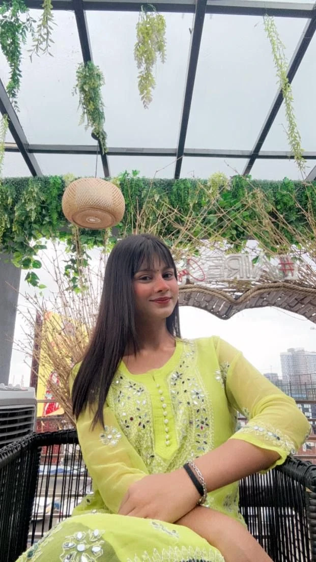 Zara – Indian escort in Bangalore — 2 / 8