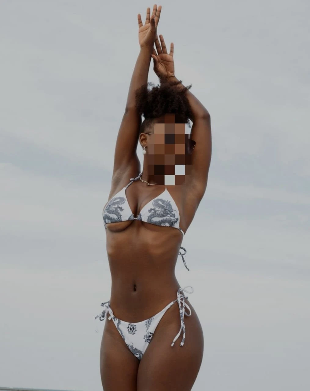 Joy – Namibian escort in Bangalore — 3 / 4