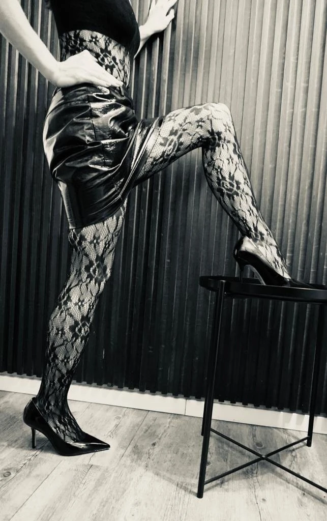 Madame Bennington – Polish dominatrix in Nicosia — 16 / 23