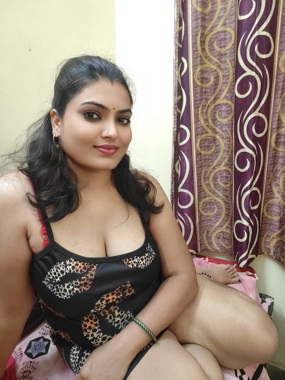 Sridevi – Indian escort in Bangalore — 2 / 4