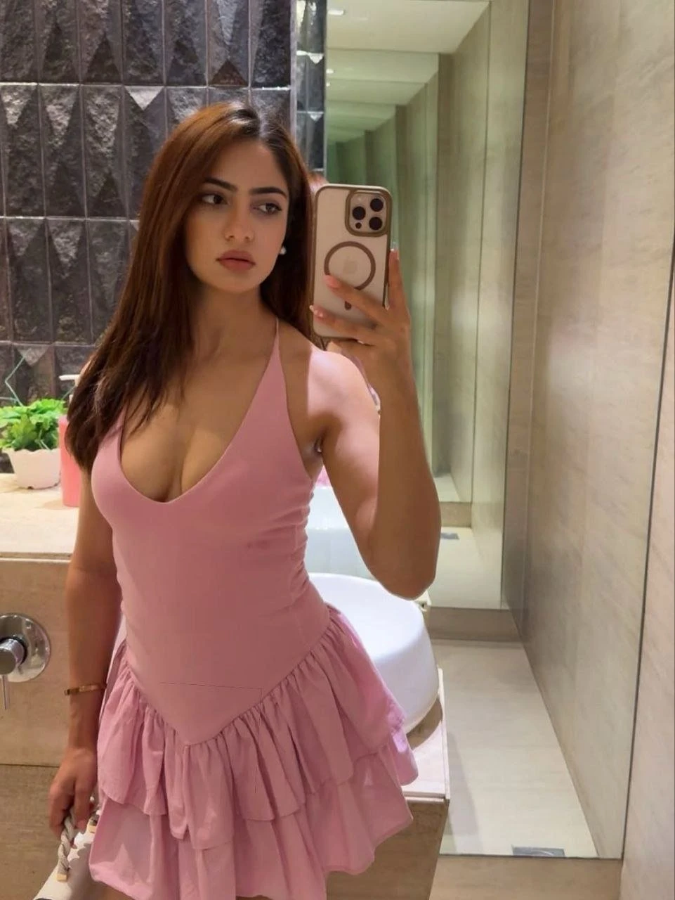 Nayara – Indian escort in Bangalore — 3 / 4