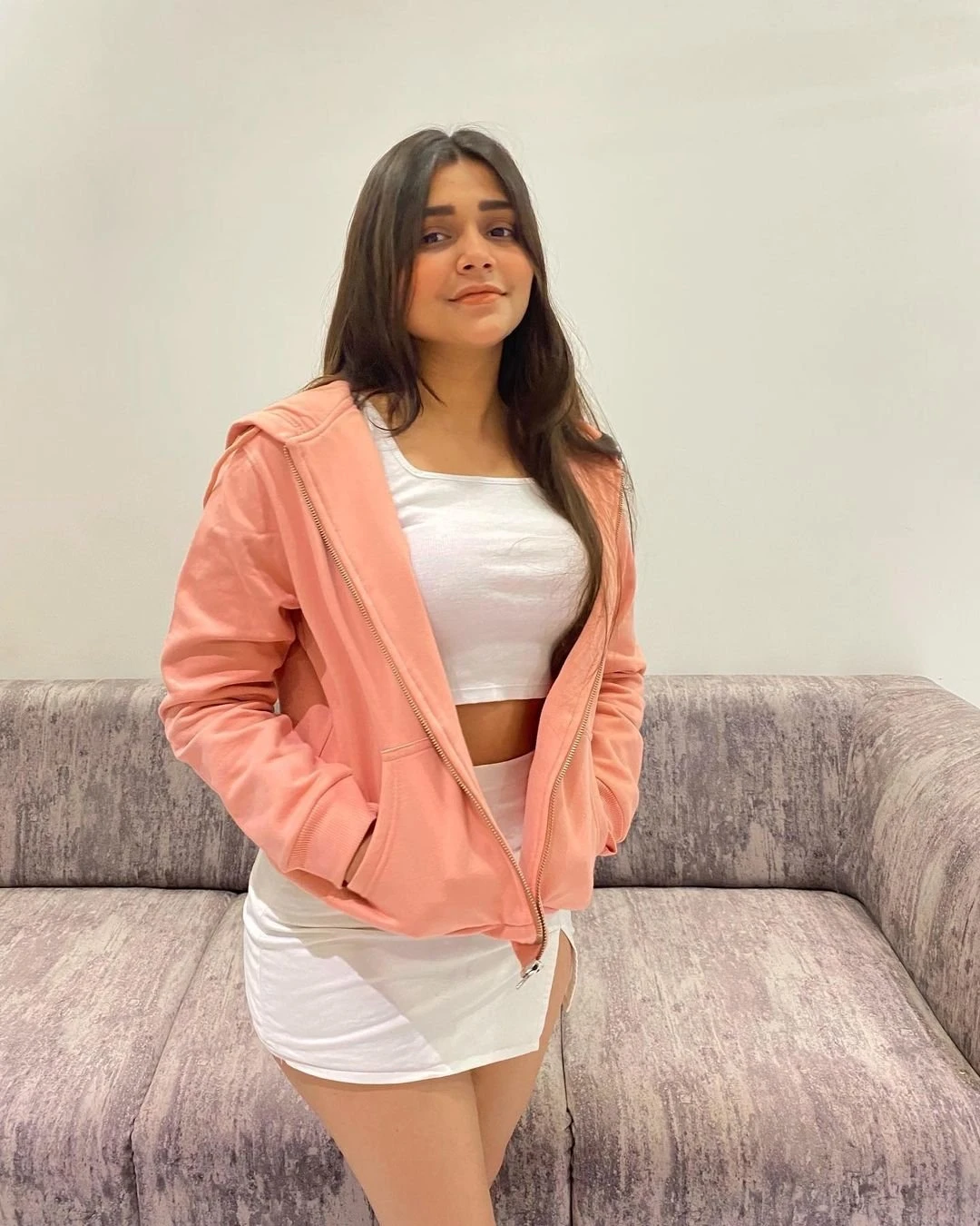 My Self Divya Arora – Indian escort in Bangalore — 1 / 4