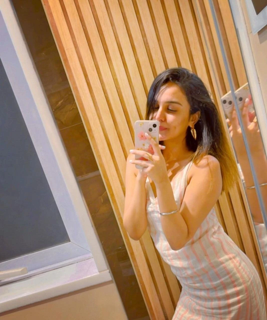 Zoya Need Mutual Partner – Indian escort in Bangalore — 12 / 13