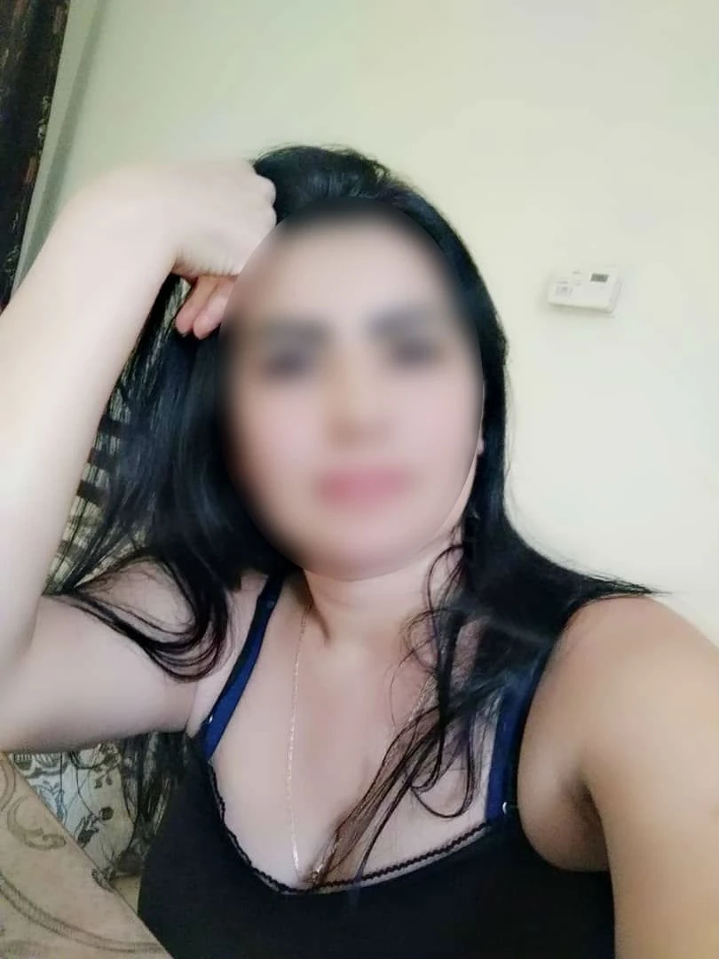 Liza – Russian escort in Bangalore — 2 / 3