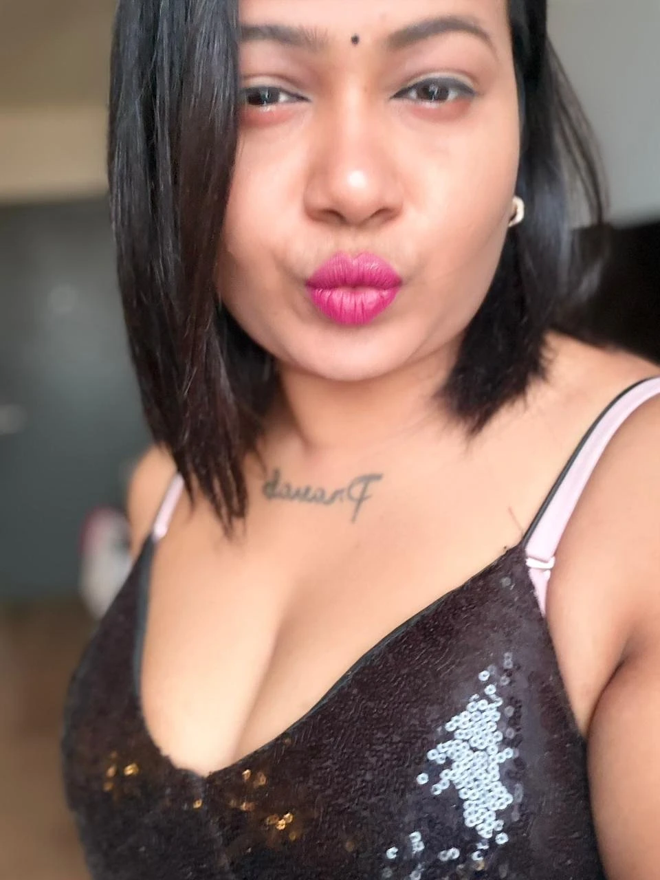 SHRUTIKA – Indian escort in Bangalore, Escort, Banga