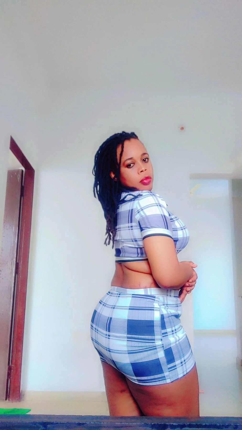 Shania – South African escort in Chandigarh — 2 / 6