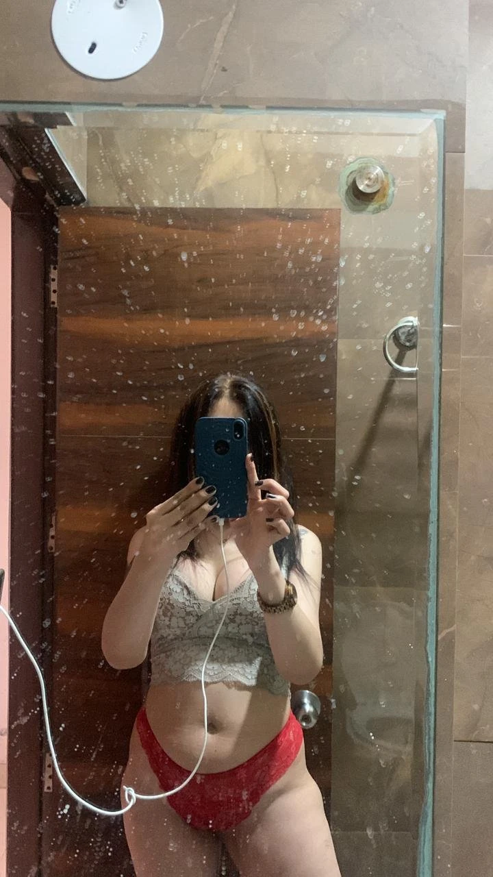 Ria – Indian escort in Chandigarh — 2 / 4