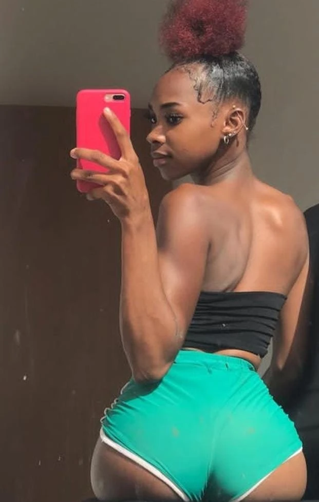 Candy – South African escort in Chennai — 1 / 6
