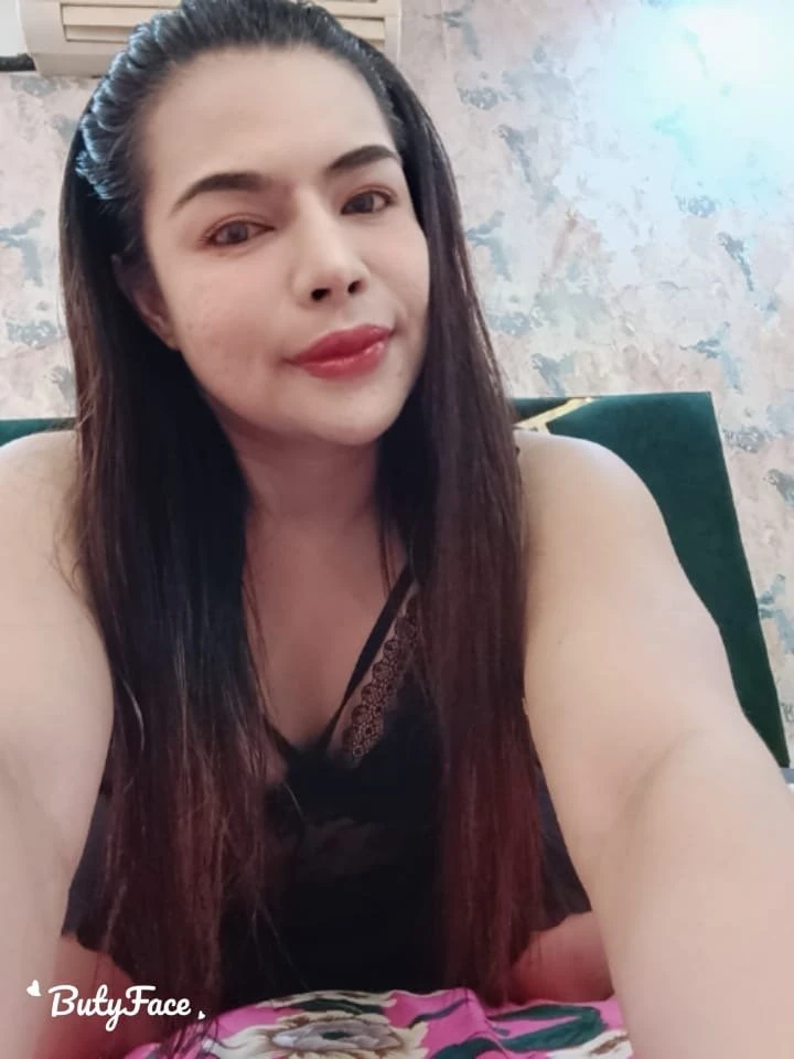 Nana – Thai masseuse in Chandigarh — 9 / 24