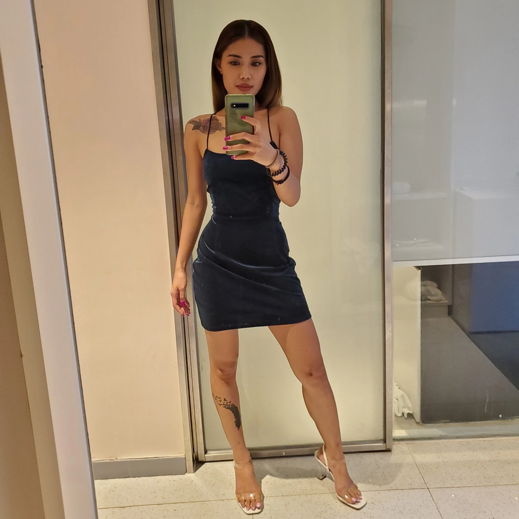 Yan Meya – Indonesian escort in Hong Kong — 6 / 7