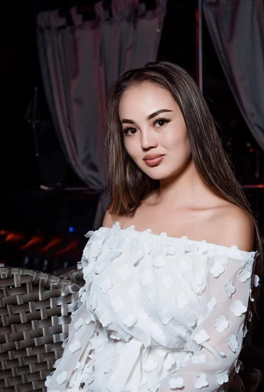 KAMILA Suck Star – Kazakhstani escort in Hong Kong — 2 / 9