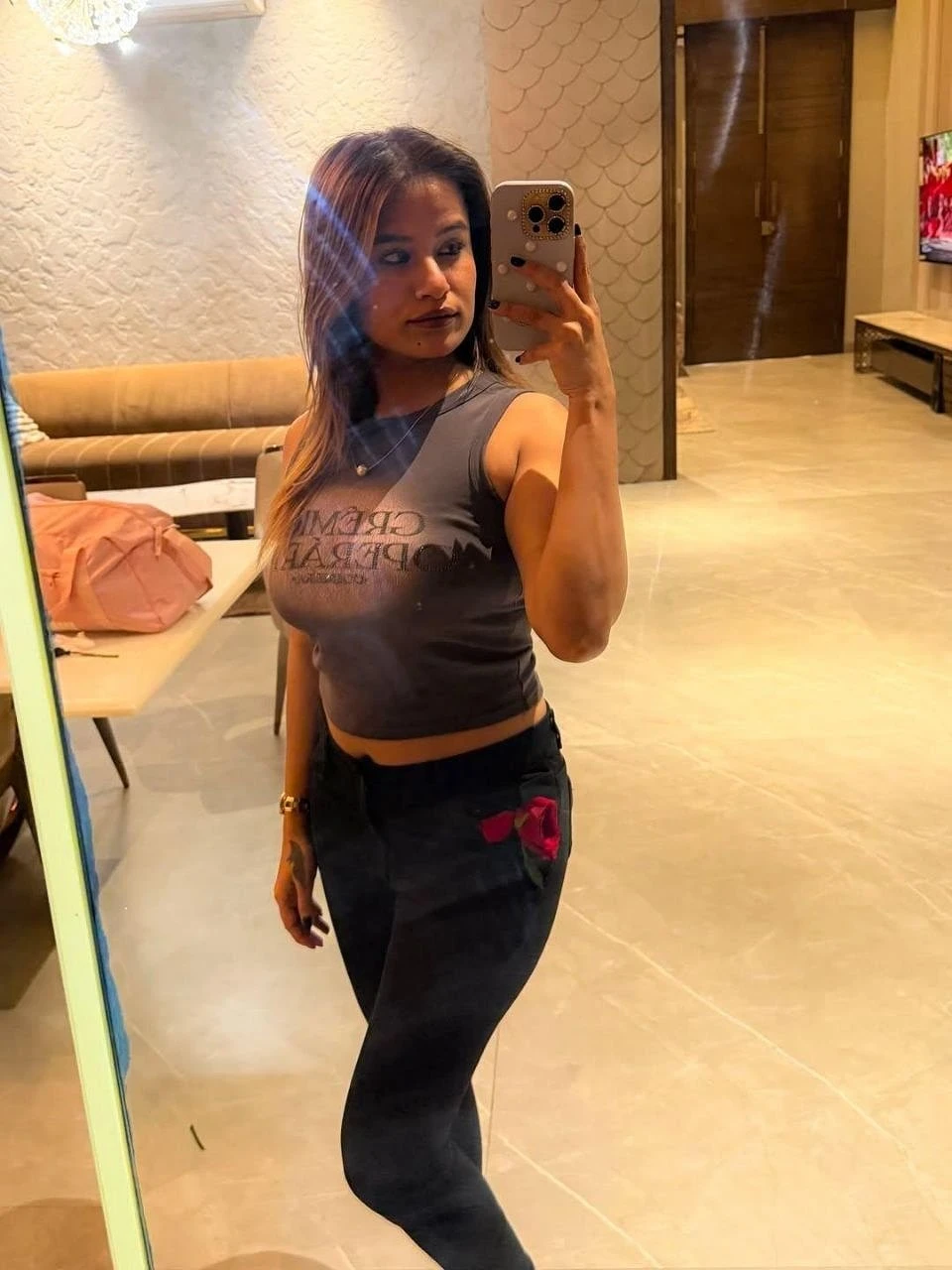 Chandigarh Vip Escort Service 24*7 – Indian escort in Chandigarh — 2 / 5