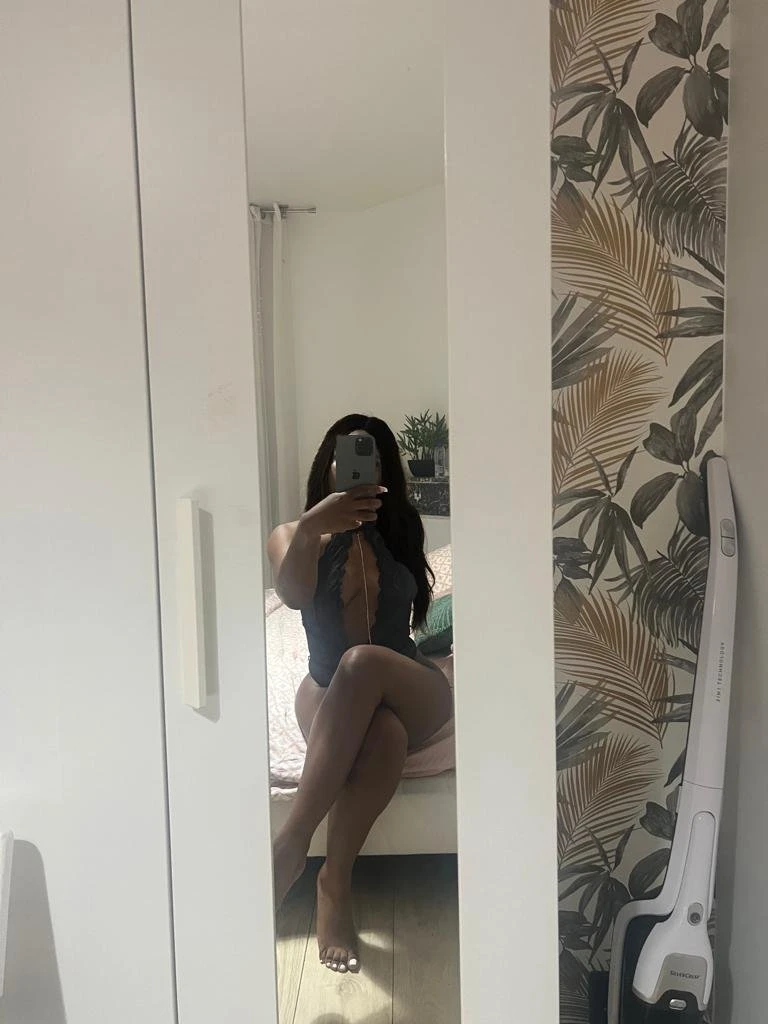 Mya Paris – French escort in Santo Domingo — 3 / 20