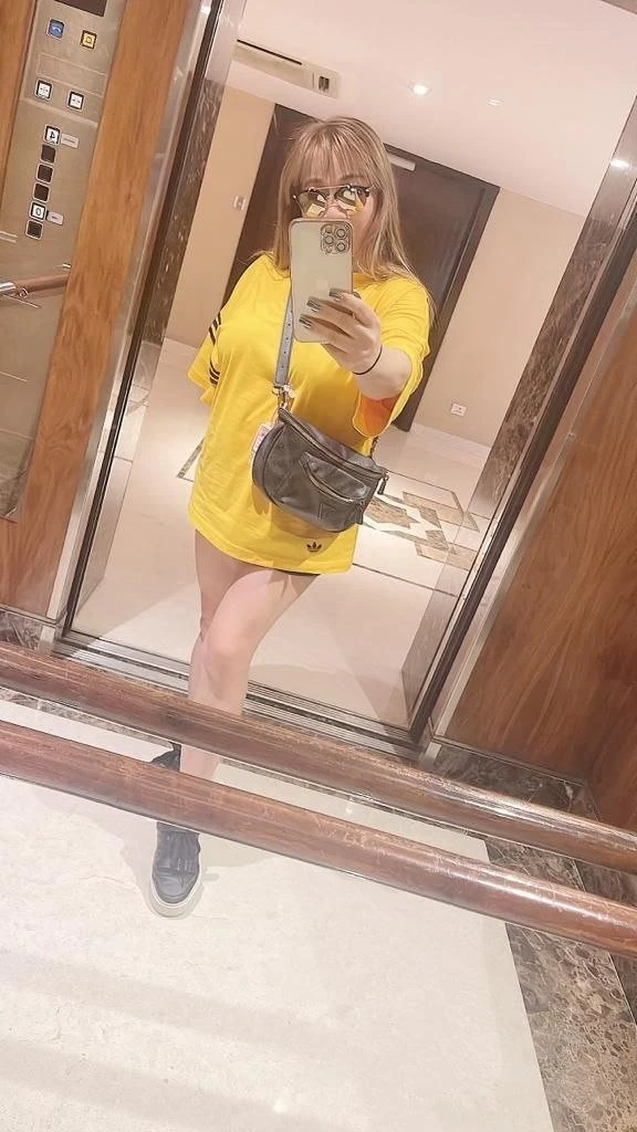 CAMSHOW HoT RoLePLaY & FoRePlAy NoW – Spanish escort in Ahmedabad — 24 / 31