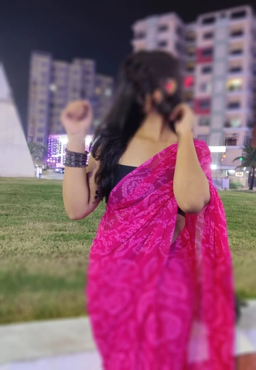 Cam session and nudes pics – Indian escort in Ahmedabad — 1 / 2