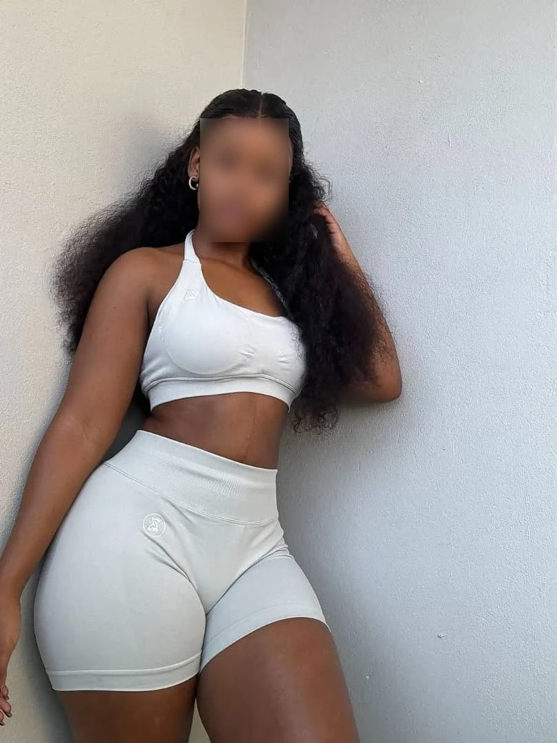 Shally – South African escort in Bangalore — 4 / 6