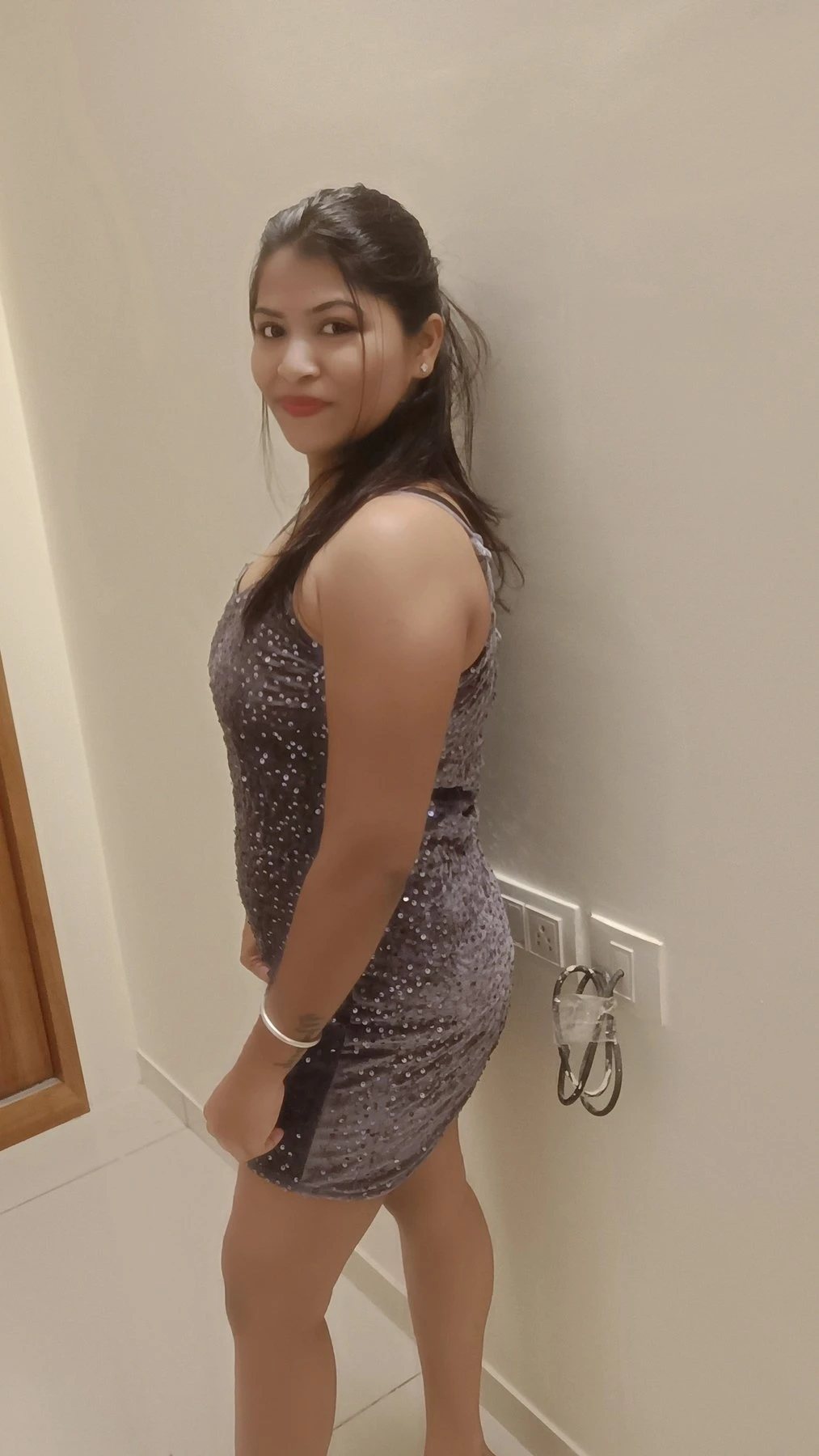 independent girl nude cam/real – Indian escort in Bangalore — 2 / 3