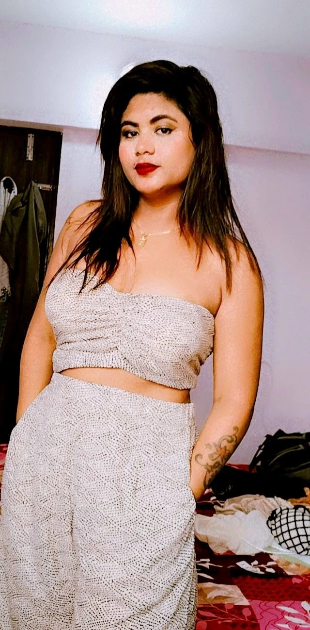 Divya – escort in Ahmedabad — 4 / 8