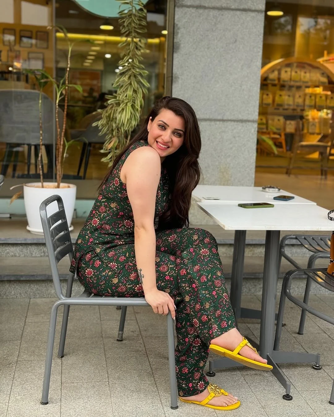 Bhumika Patel – Indian escort in Ahmedabad — 6 / 7