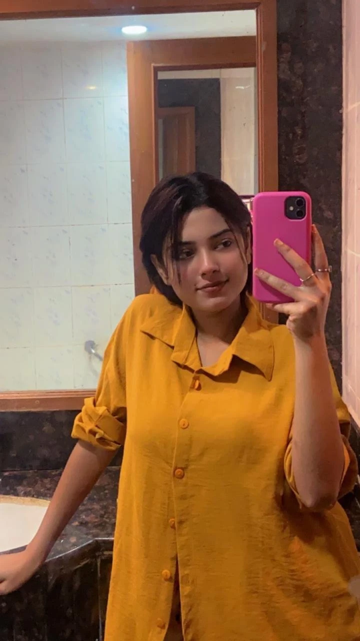 Reena No Advance Payment Escorts – Indian escort in Hyderabad — 2 / 5