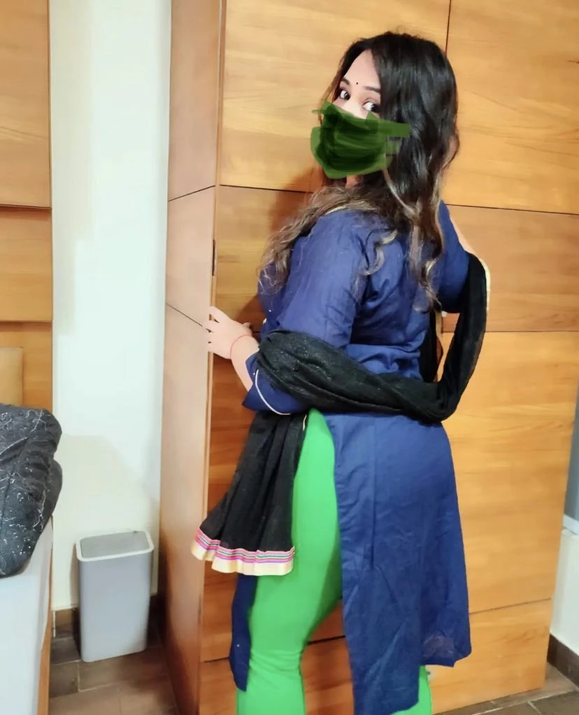 Sumita Bhabhi – Indian escort in Bangalore — 7 / 10