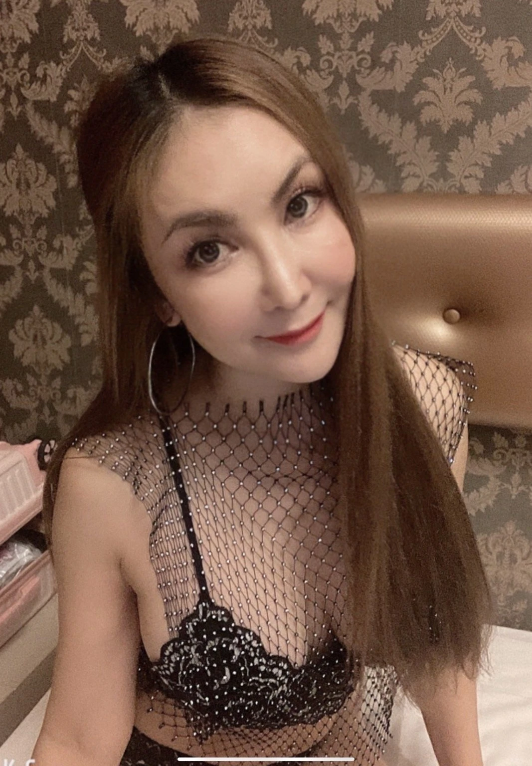 Kaorin – Thai escort in Hong Kong — 2 / 3