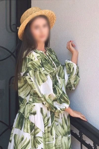 Disha Sharma – Indian escort in Bangalore — 3 / 7