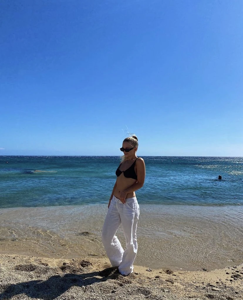 Flora – Canadian escort in Barbados — 4 / 6