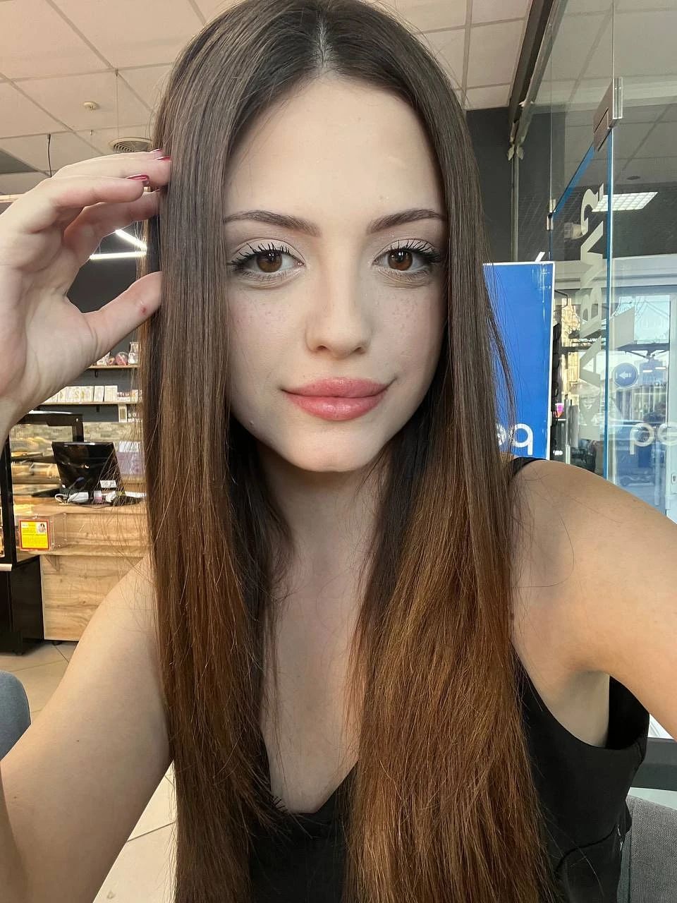 Melania Throat Goat – Ukrainian escort in Hong Kong — 2 / 8