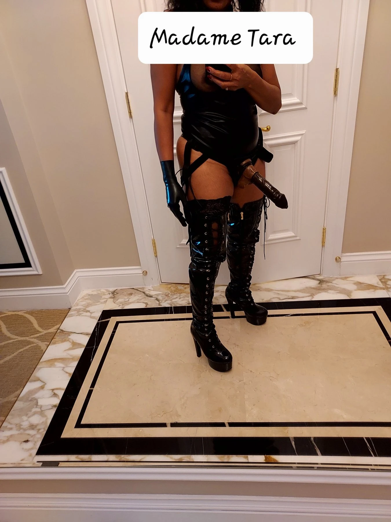 Madame Tara – Malaysian dominatrix in Hong Kong — 27 / 28