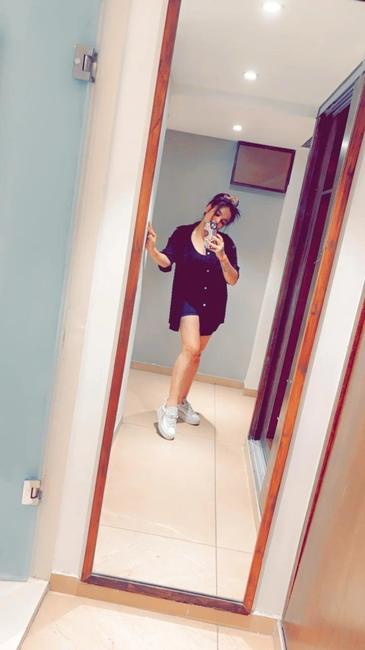 Simran Ramp Show Model – Indian escort in Bangalore — 2 / 4