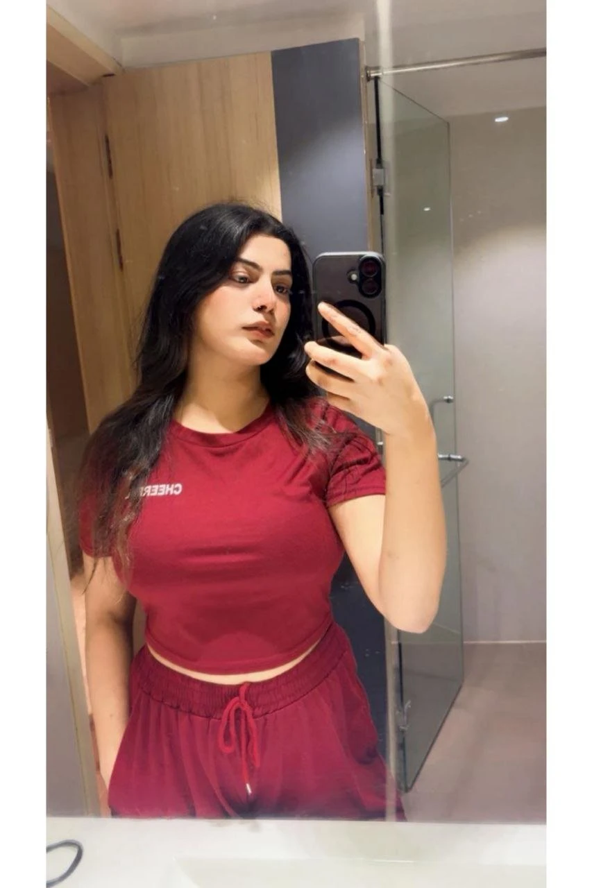 Anushka Gupta Available Now – escort in Gurgaon — 4 / 5